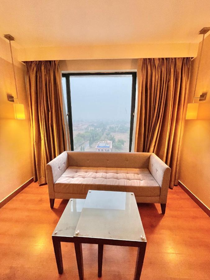 Ramada By Wyndham Jaipur North 호텔 외부 사진