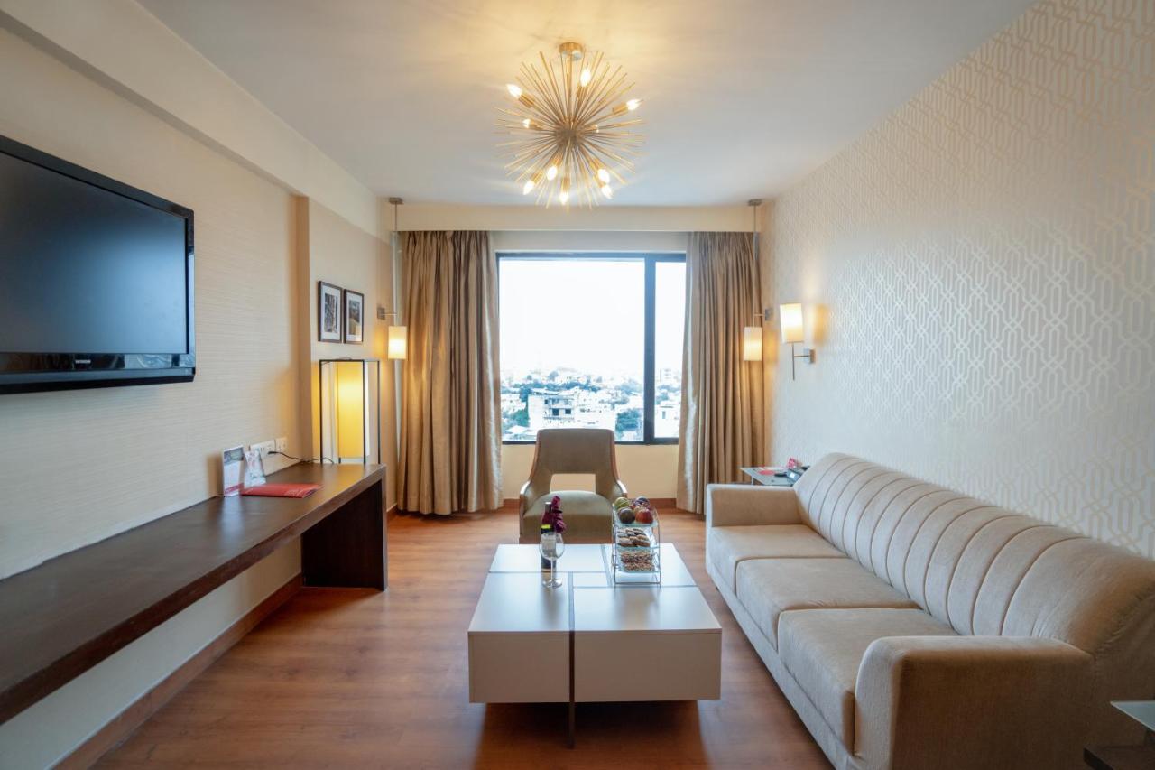Ramada By Wyndham Jaipur North 호텔 외부 사진