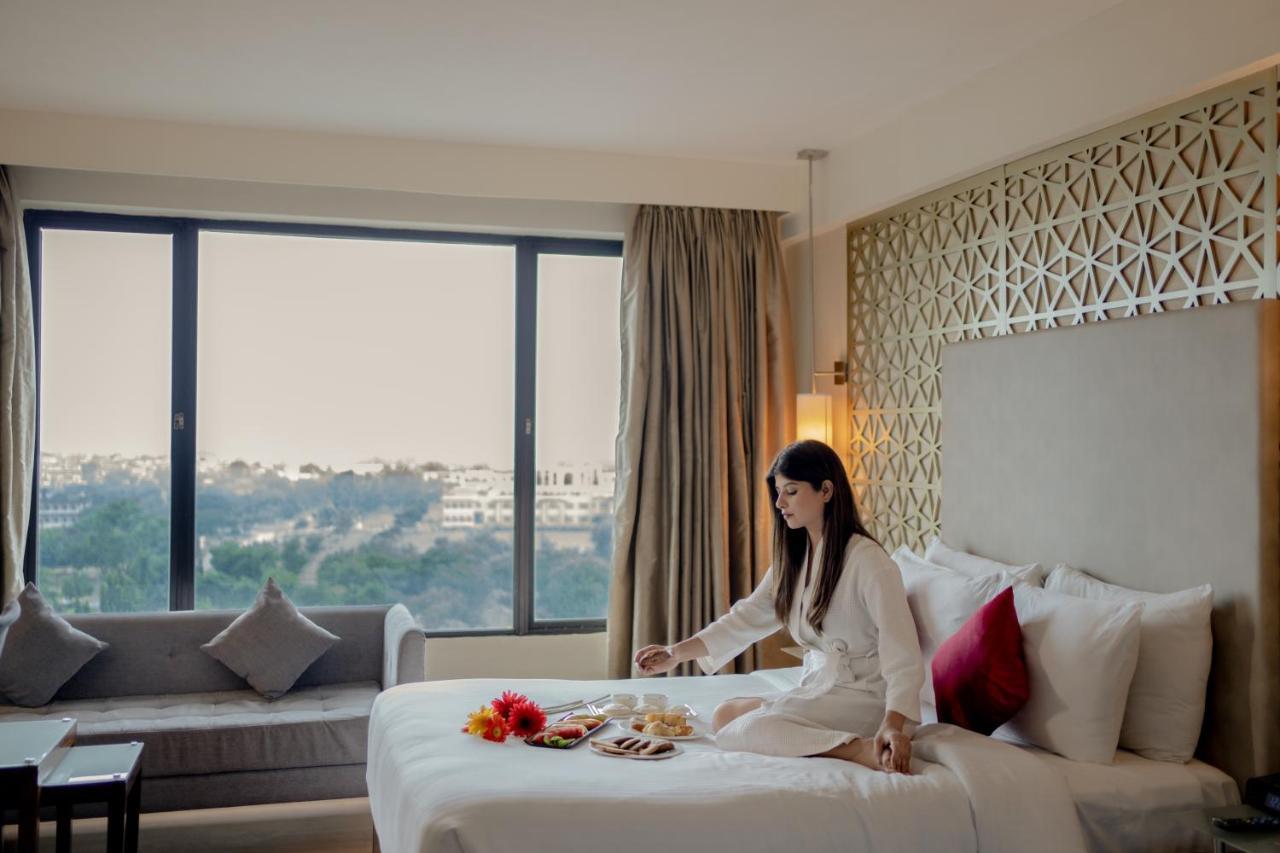 Ramada By Wyndham Jaipur North 호텔 외부 사진